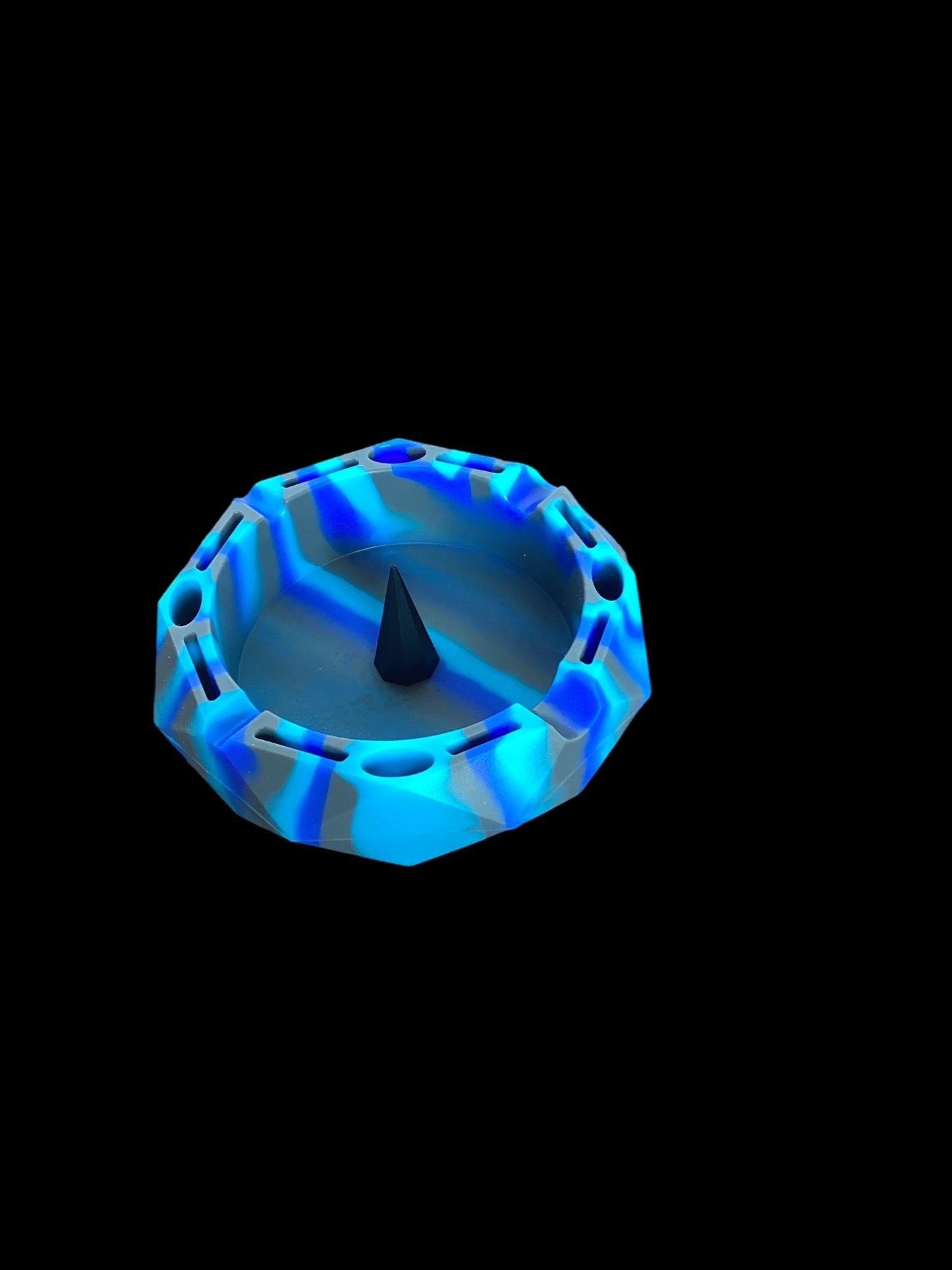 Silicone Debowler Ashtray with Tool Slots